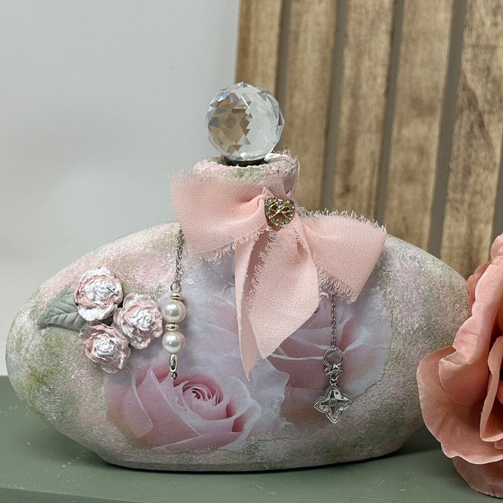 Decorative Pink Rose Bottle with Bow & Chain with Pearls & 14 K Charm